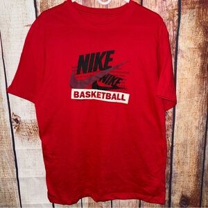 🆕NWT Nike Dri-fit Men’s size Large basketball short sleeve tee red black